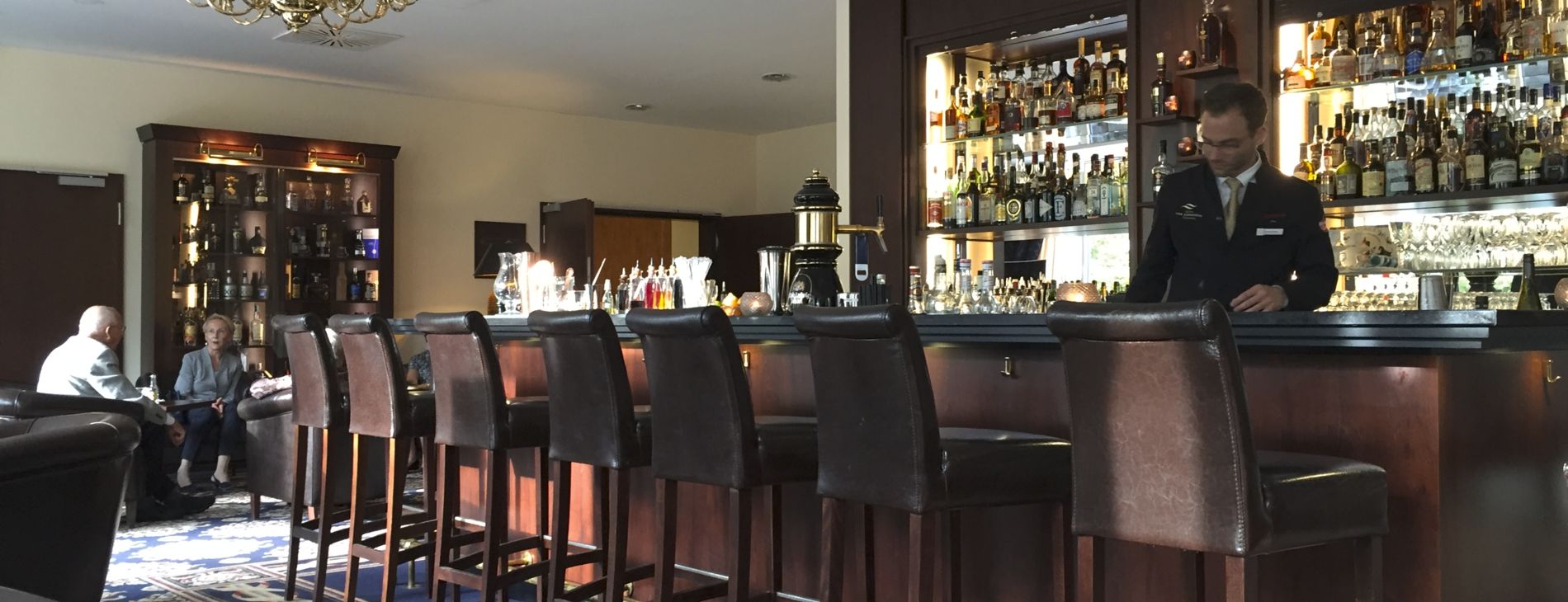 Barkeeper von Hemingwaybar im Hotel Vier Jahreszeiten Starnberg